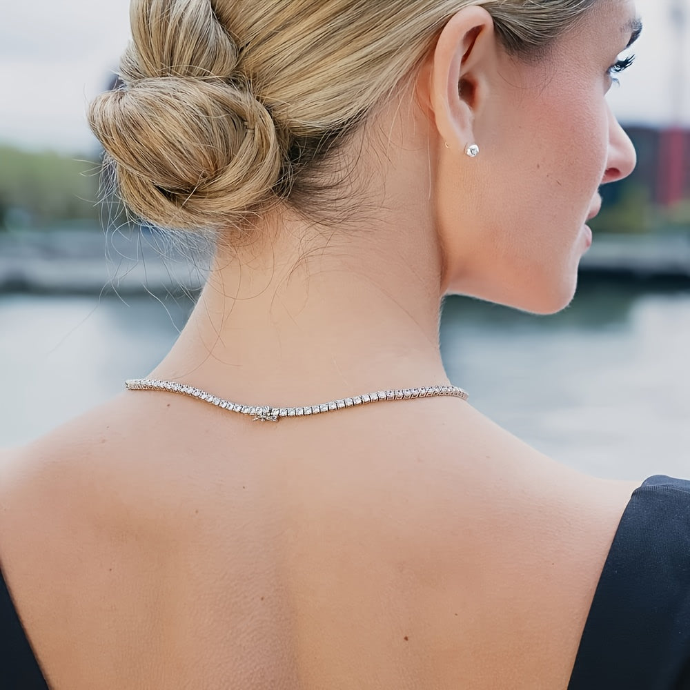 Łańcuszek moissanit o masie 0,3 karata