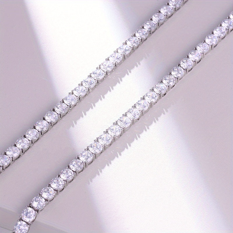 Łańcuszek moissanit o masie 0,3 karata